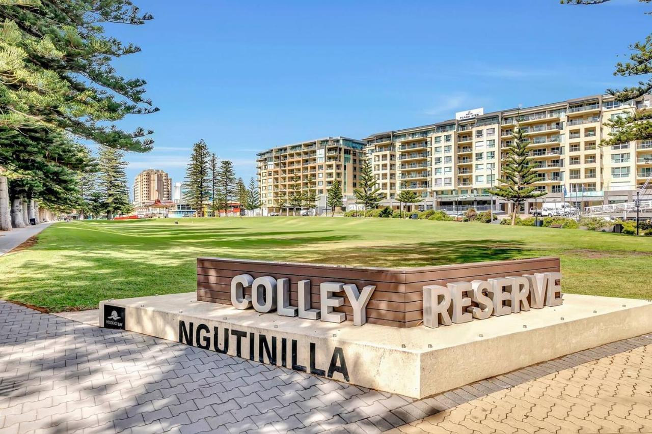 Waterfront Resort-Style Living At Glenelg Beach Adelaida Exterior foto